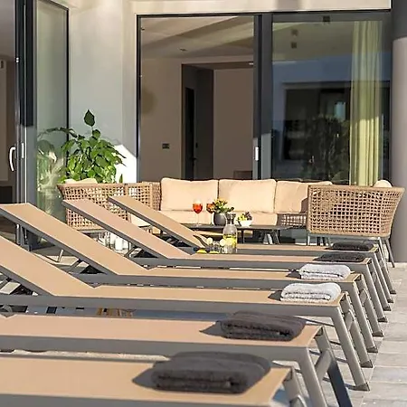 Hotel Aruna